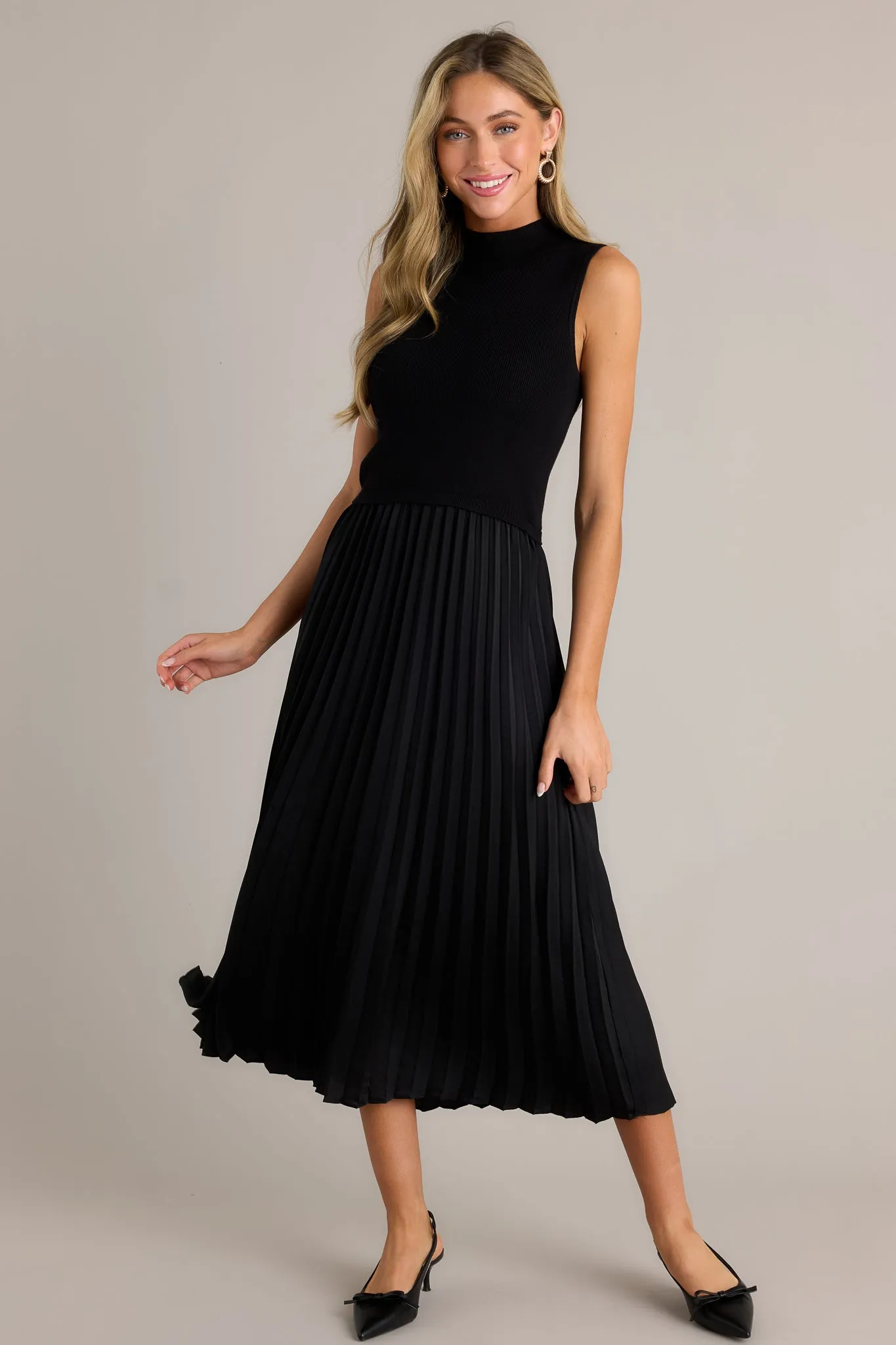 Graceful Gather Black Sleeveless Maxi Dress