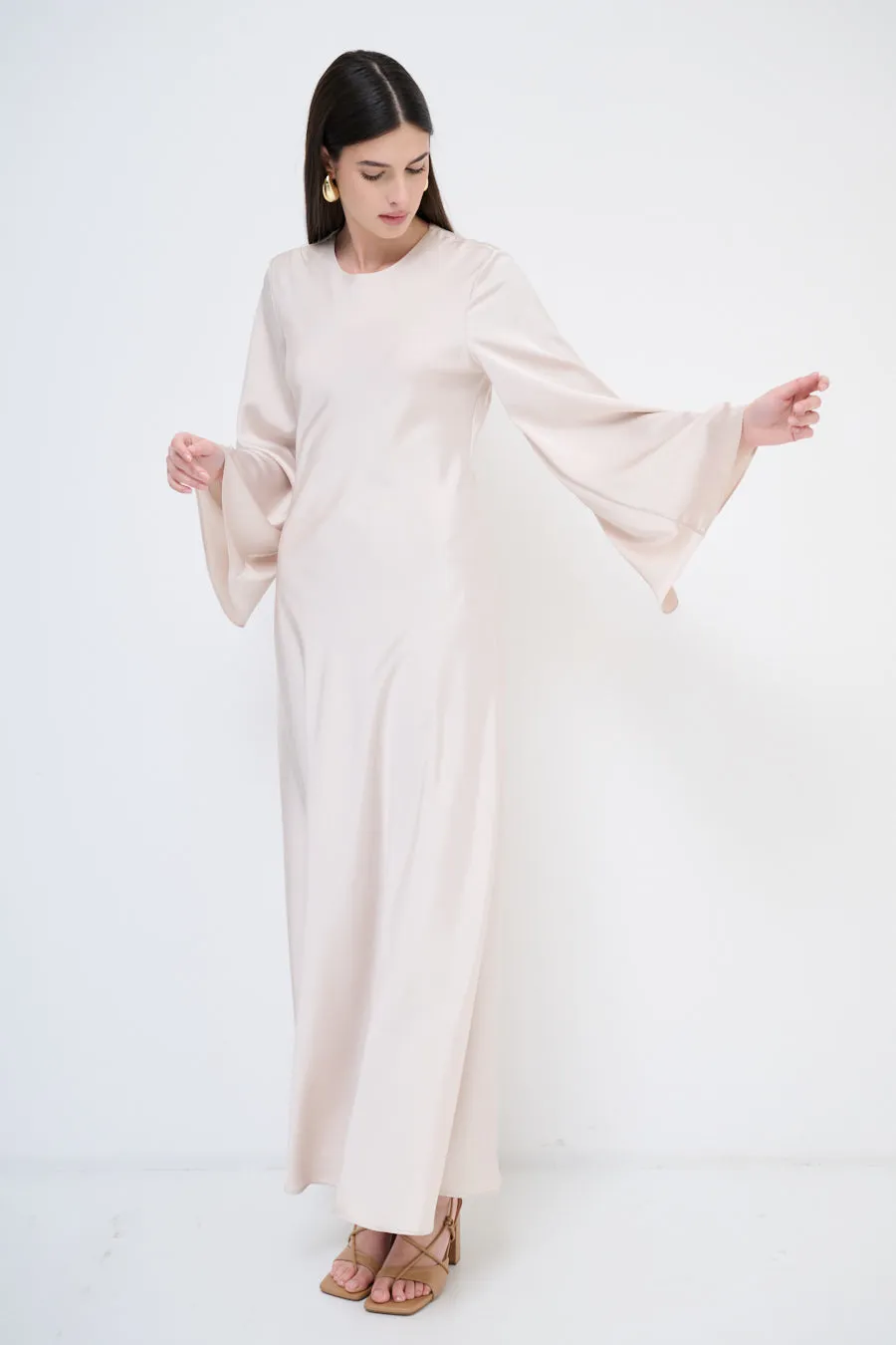 Long-sleeve flowy maxi dress wholesale